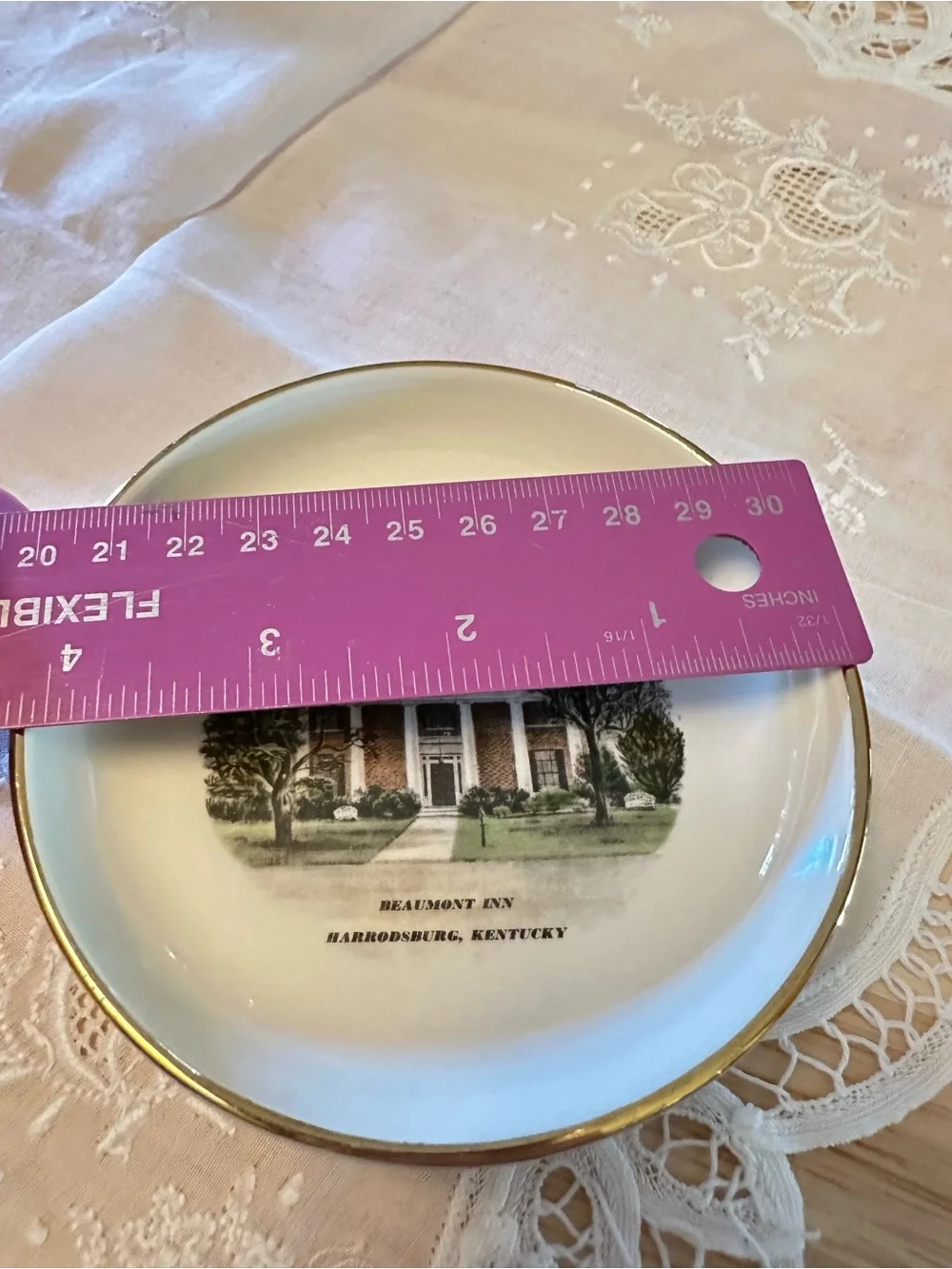 Vintage Beaumont Inn Kentucky Souvenir Plate Delano Studios 1962